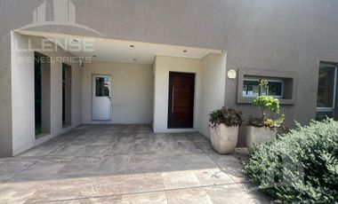 Casa 4 ambientes en alquiler - Fincas de Hudson