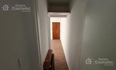 Depto. 2 Amb. al Contrafrente, 1º Piso por Escalera