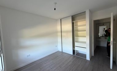 Departamento en alquiler tres dormitorios, Pacífico, Valle Escondido.