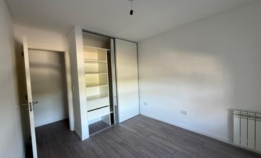 Departamento en alquiler tres dormitorios, Pacífico, Valle Escondido.