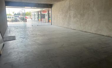 Local en  complejo Via Vento Canning