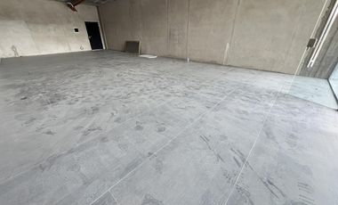 Local en  complejo Via Vento Canning