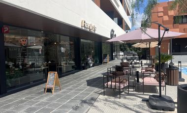 Local en  complejo Via Vento Canning