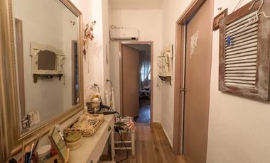 Casa en venta - 2 Dormitorios 1 Baño - 330Mts2 - Caseros