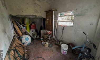 Casa en venta - 2 Dormitorios 1 Baño - 330Mts2 - Caseros