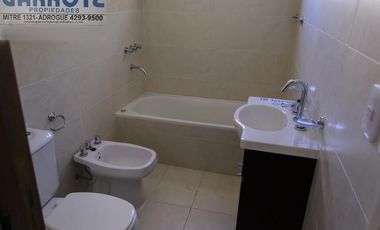 DUPLEX MODERNO - ZONA RESIDENCIAL - J. MARMOL