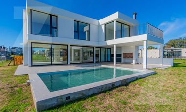 Casa moderna a estrenar Rumencó Joven