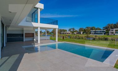 Casa moderna a estrenar Rumencó Joven