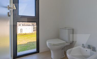 Casa moderna a estrenar Rumencó Joven