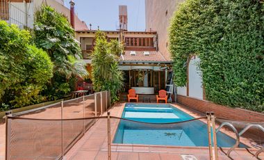 Casa en venta 5 amb con cochera y jardin - Caballito