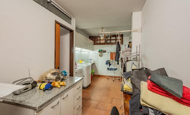 Casa en venta 5 amb con cochera y jardin - Caballito