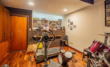 Casa en venta 5 amb con cochera y jardin - Caballito