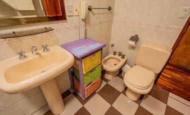 Casa en venta 5 amb con cochera y jardin - Caballito