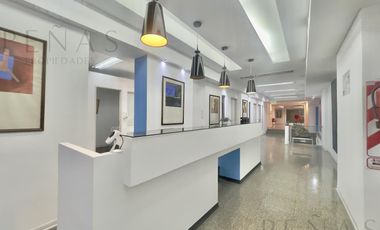 Alquiler Impecable Local comercial con Oficinas en el Centro