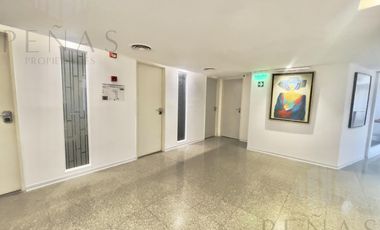 Alquiler Impecable Local comercial con Oficinas en el Centro