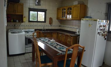 Casa en venta - 4 Dormitorios 2 Baños - Cochera - 187Mts2 - 9 De Julio
