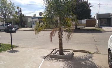 Casa en venta - 4 Dormitorios 2 Baños - Cochera - 187Mts2 - 9 De Julio