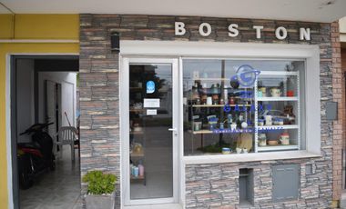 Casa en venta - 4 Dormitorios 2 Baños - Cochera - 187Mts2 - 9 De Julio