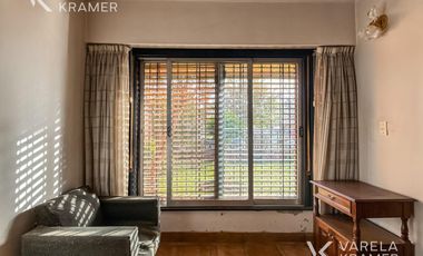 Casa en  Pacheco con gran lote!