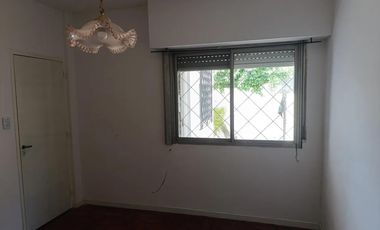 PH en alquiler - 2 Dormitorios 1 Baño - Quilmes