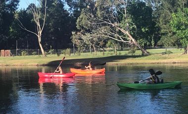 Casa en venta - 4 Dormitorios 3 Baños - Cochera - 1.320Mts2 - La Plata