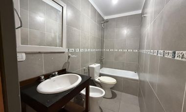 Departamento en alquiler con cochera 2 ambientes Moron