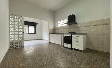 Alquiler - Casa - Lomas de Zamora - Buenos Aires