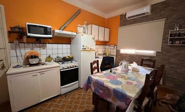 Casa en venta - 2 Dormitorios 1 Baño - Cochera - 2000Mts2 - Los Pinos, Balcarce