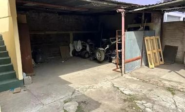 Casa en venta - 2 Dormitorios 1 Baño - 150mts2 - Moron