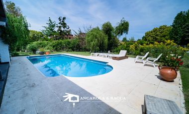 Venta en Country San Diego. Importante propiedad en esquina con 3000 mts de parque.