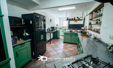 Venta en Country San Diego. Importante propiedad en esquina con 3000 mts de parque.