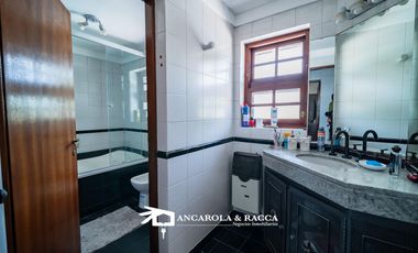 Venta en Country San Diego. Importante propiedad en esquina con 3000 mts de parque.