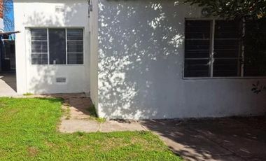 Casa en venta - 1 Dormitorio 1 Baño - Cochera - 327Mts2 - Quilmes Oeste