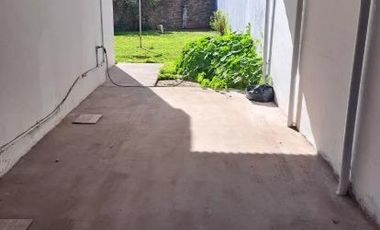 Casa en venta - 1 Dormitorio 1 Baño - Cochera - 327Mts2 - Quilmes Oeste