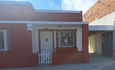 Casa en venta - 1 Dormitorio 1 Baño - Cochera - 327Mts2 - Quilmes Oeste