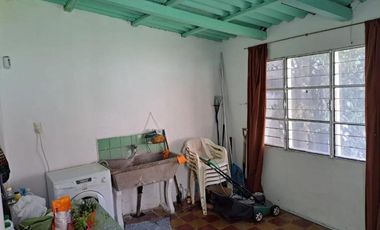 Casa en venta - 1 Dormitorio 1 Baño - Cochera - 327Mts2 - Quilmes Oeste