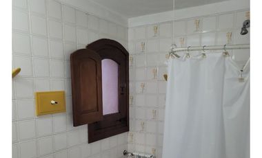 Casa en venta - 4 Dormitorios 3 Baños - Cochera - 244Mts2 - Bella Vista