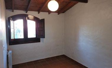 Casa en venta - 4 Dormitorios 3 Baños - Cochera - 244Mts2 - Bella Vista