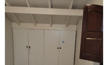 Casa en venta - 4 Dormitorios 3 Baños - Cochera - 244Mts2 - Bella Vista
