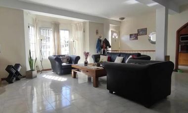 Casa en venta - 4 Dormitorios 2 Baños - Garín