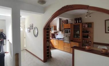 Casa en venta - 4 Dormitorios 2 Baños - Garín