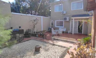 Casa en venta - 4 Dormitorios 2 Baños - Garín