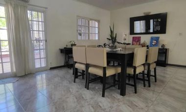 Casa en venta - 4 Dormitorios 2 Baños - Garín