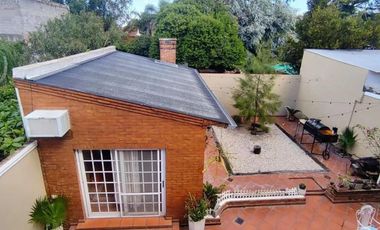 Casa en venta - 4 Dormitorios 2 Baños - Garín