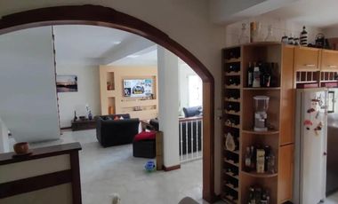 Casa en venta - 4 Dormitorios 2 Baños - Garín