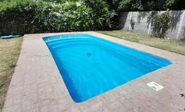 Casa en venta - 2 Dormitorios 2 Baños - Cocheras - 330Mts2 - Quequén