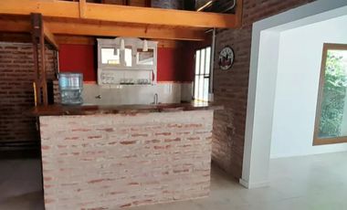 Casa en venta - 2 Dormitorios 2 Baños - Cocheras - 330Mts2 - Quequén