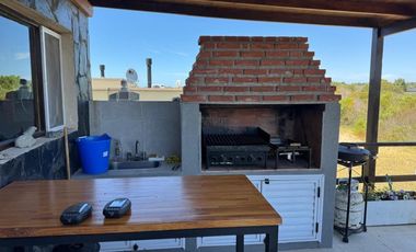 Casa en venta - 4 Dormitorios 2 Baños - Pinamar