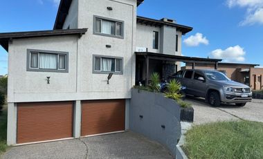 Casa en venta - 4 Dormitorios 2 Baños - Pinamar