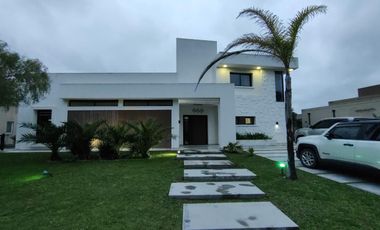 VENTA CASA BARRIO SANTA JUANA